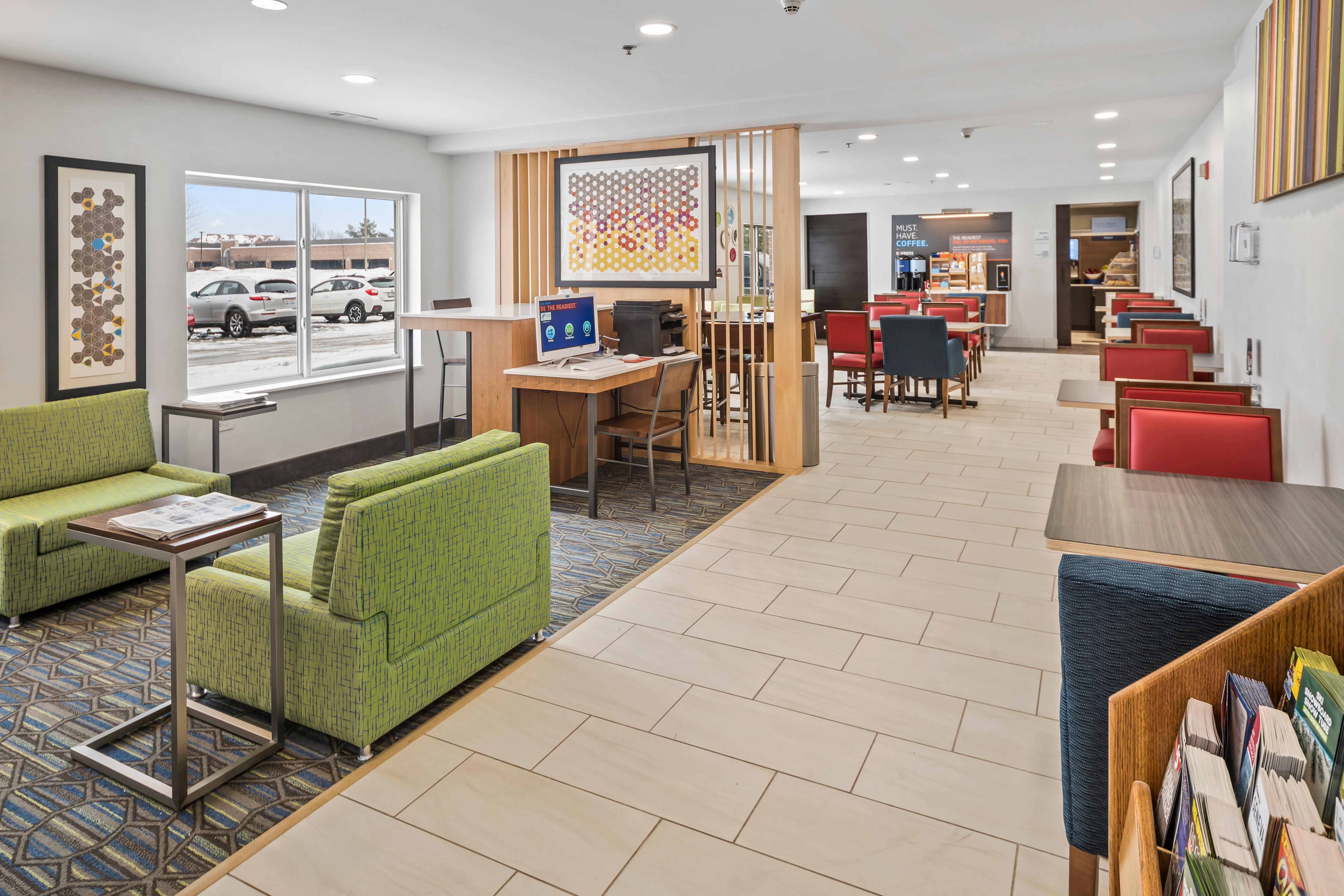 Holiday Inn Express Chicago Northwest-Vernon Hills By Ihg Exterior foto