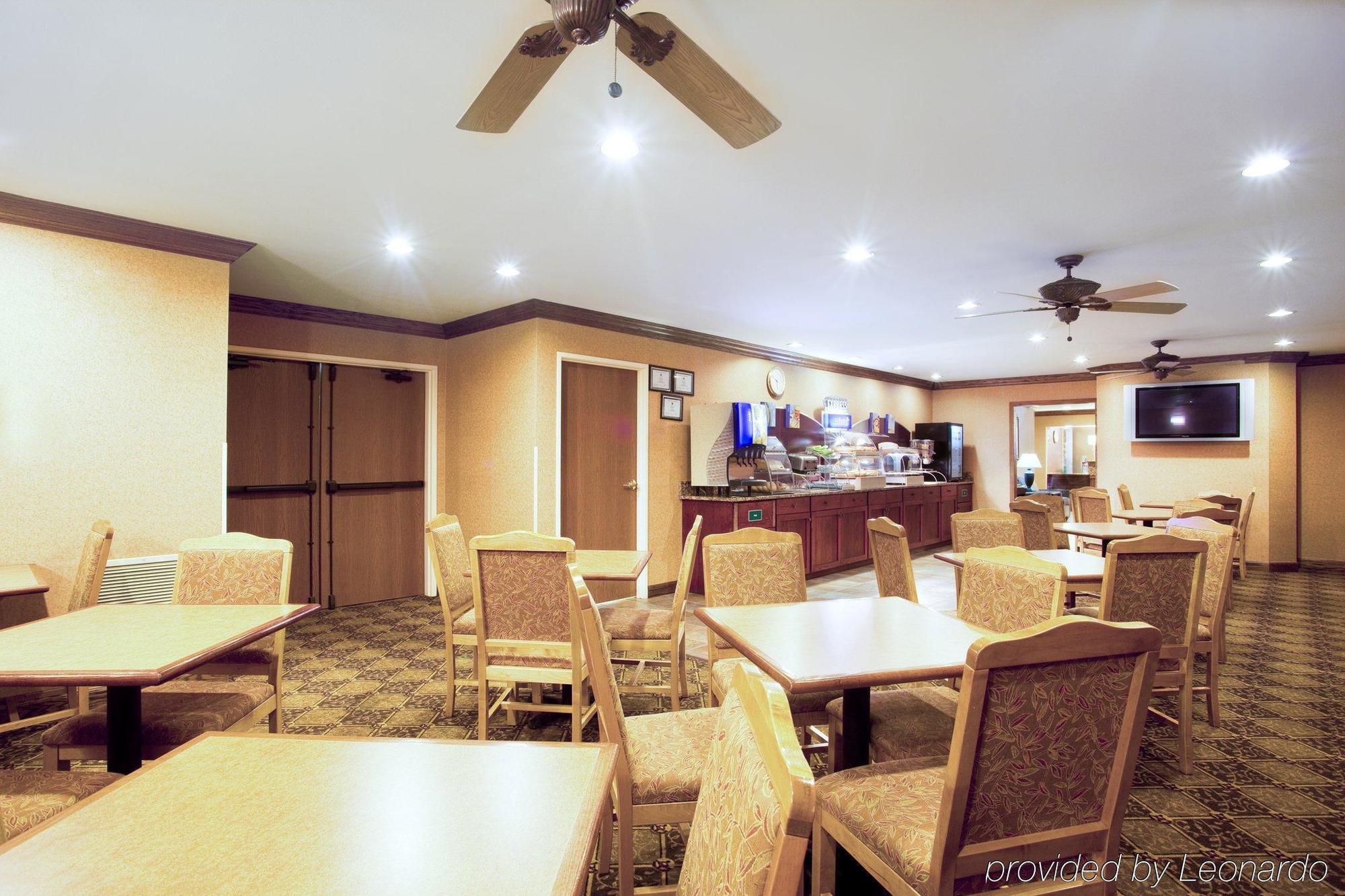Holiday Inn Express Chicago Northwest-Vernon Hills By Ihg Restaurante foto
